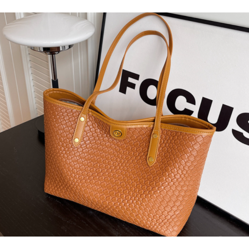 New Brown Fashion Casual Lingge Embroidered Scarf One Shoulder Small Square Bag Shoulder Strap Letter Printing Cross Body Women's Bag