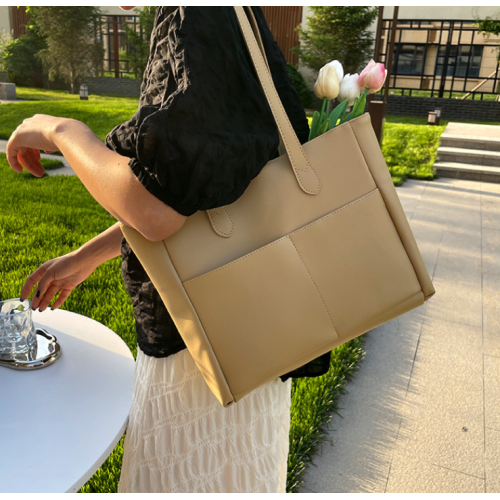 New Yellow Fashion Casual Lingge Shoulder Small Square Bag Shoulder Strap Letter Printing Cross Body Women's Bag New Yellow Fashion Casual Lingge Shoulder Small Square Bag Shoulder Strap Letter Printing Cross Body Women's Bag