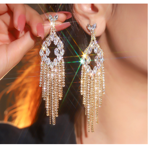 Sparkling gold Women's Cubic Zirconia Stud Earrings Gorgeous Female Wedding Party Fashion Ear Piercing Accessories New Jewelry Sparkling gold Women's Cubic Zirconia Stud Earrings Gorgeous Female Wedding Party Fashion Ear Piercing Accessories New Jewelry
