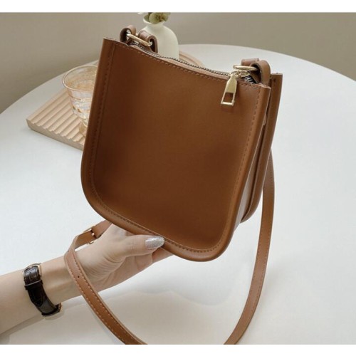 Brown PU Leather Fashion Design Crossbody Bags For Women Summer Travel Shoulder Bags Large Capacity Handbags and Purse Armpit Hobo Bag